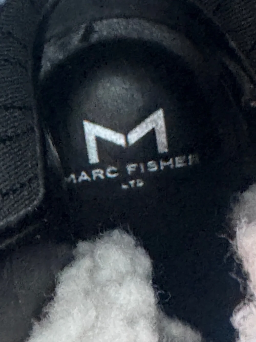MARC FISHER Women’s Izzie Leather Shearling Black Lug Sole Boot 7 NWOB